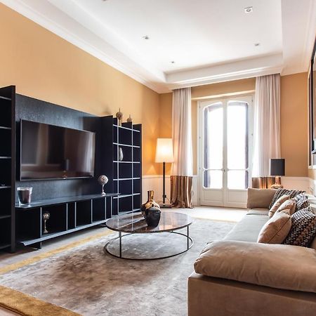Palazzo Nana Suites & Apartments Наполи Екстериор снимка