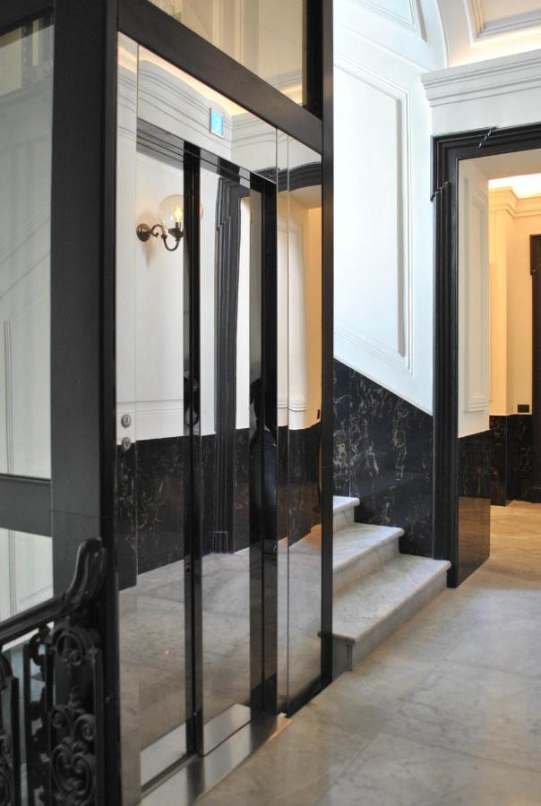 Palazzo Nana Suites & Apartments Наполи Екстериор снимка