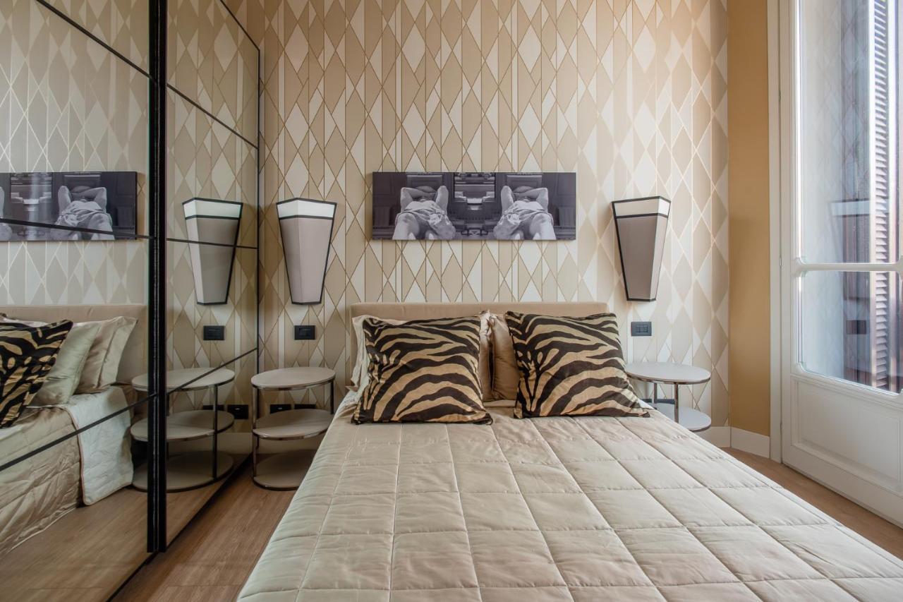 Palazzo Nana Suites & Apartments Наполи Екстериор снимка